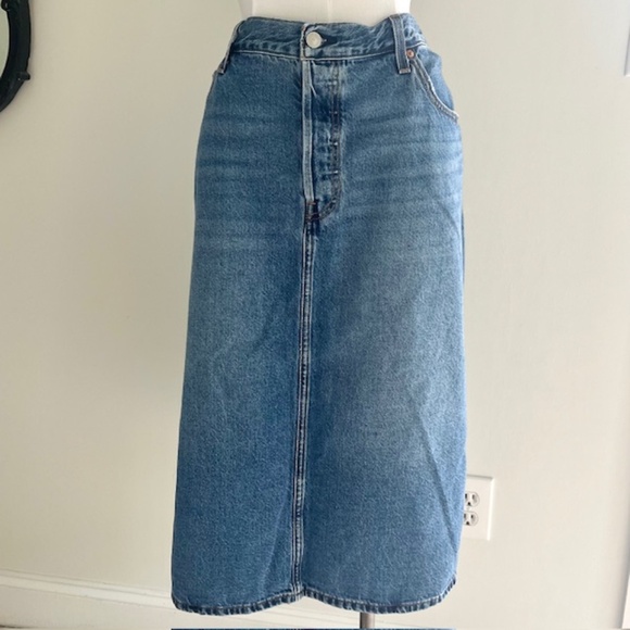 Levis Denim Pencil Skirt with Side Slit - Picture 4 of 11